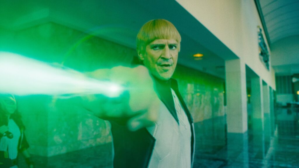 A imagem mostra o personagem Guy Gardner que vai fazer sua estreia nos cinemas no filme do Supeman