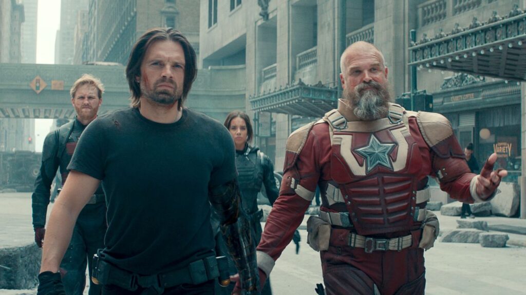 Essa imagem está mostrando Bucky, Guardião, Agente Americano e a fantasma juntos na cidade
